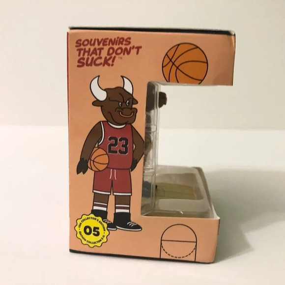 Souvenirs That Dont Suck Basket Bulls Christmas Ornament Basketball Chicago - Picture 8 of 16